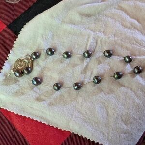 Elegant Black Pearl Necklace